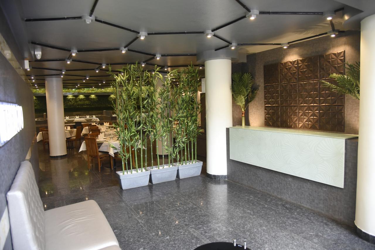 נאסיק Oyo 10672 Hotel Riviera מראה חיצוני תמונה